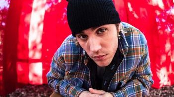 ‘Justin Bieber’ ปล่อย EP ‘Freedom.’ ส่ง 6 เพลงใหม่แท็กทีมคนดังร่วมแจมเพียบ!!