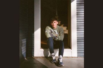 Zachary Knowlesส่งเพลงเพราะสดใส‘dancing in the kitchen’