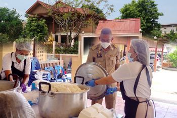 เปิดจวนผู้ว่าฯปทุมธานี ทำโรงครัวเลี้ยงแพทย์-คนไข้ แบ่งเบาภาระรพ.ในพื้นที่