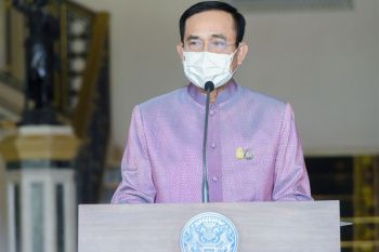 ‘บิ๊กตู่’เกร็งอ่านสคริปต์!เลี่ยงตอบสื่อแจงจริยธรรม‘ธรรมนัส’โยนโฆษกตอบแทน