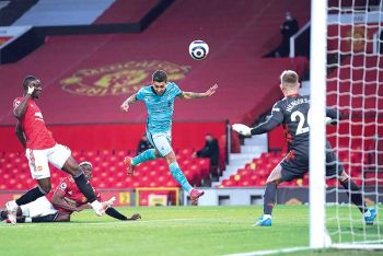 ‘หงส์’เคลียร์ปมดราม่า‘มาเน่’ บุกหักคอผีลุ้นต่อแชมเปี้ยนส์ลีก