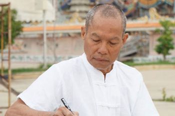 \'พุทธะอิสระ\'ตอบคำถามทำไมต้องขวางม็อบ 3 นิ้ว ลั่นอย่าหวังสลิ่มอย่างพวกเราจะยอม