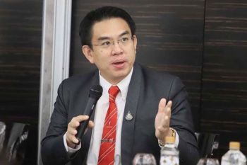 \'วิโรจน์\'ถาม\'กองทัพ\'ลดงบไม่จำเป็นให้ สธ.แก้ปัญหาโควิดอีกได้หรือไม่