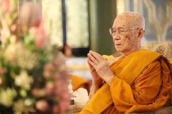 \'สมเด็จพระสังฆราช\'ทรงนำคณะสงฆ์ สวดมนต์ถวายพระราชกุศลแด่\'พระบาทสมเด็จพระปกเกล้าเจ้าอยู่หัว\'
