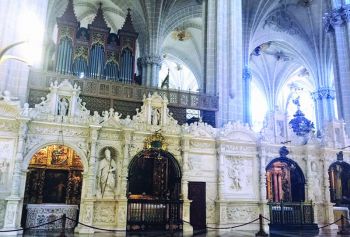 แหวกฟ้าหาฝัน : Cathedral of the Savior Zaragoza มหาวิหารมรดกโลก