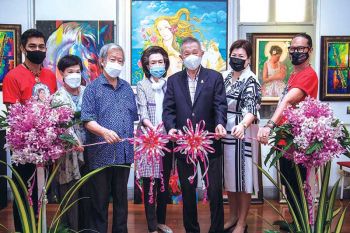 นิทรรศการ‘สัมผัสแห่งความสุข’ศิลปิน ๒ รัชสมัย