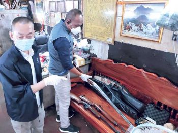 กองปราบบุกทลาย  ค้าปืนเถื่อนออนไลน์  ค้น7จุดใน3จังหวัด