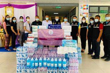 ‘ด่านศุลกากรทุ่งช้าง-ภาคีเครือข่าย’มอบอุปกรณ์หนุนทีมแพทย์สู้โควิด