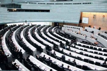 ส.ว.ชักแถวโหวตคว่ำร่างพปชร. ด้าน\'ภท.\'แทงกั๊กงดออกเสียงบัตรเลือกตั้ง 2 ใบ