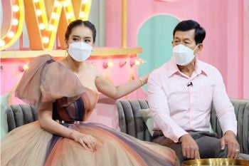 \'ใหม่ สุคนธวา\'ควงคุณพ่อเคลียร์ดราม่า! ฟุ่มเฟือยซื้อบ้าน 53 ล้านช่วงโควิด-เผยเหตุไม่ปลื้มลูกเขย