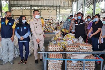 กลุ่มแพนเธรา มอบถุงยังชีพให้29ชุมชนแออัดที่ได้รับผลกระทบจากโควิด