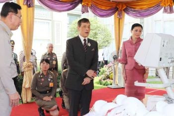 \'ในหลวง\'พระราชทานทรัพย์กว่า 2.8 พันล้าน จัดหาอุปกรณ์แพทย์ รับมือวิกฤตโควิด