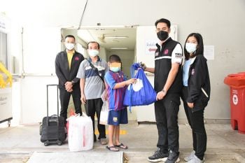ข่าวดี! น้องไมเคิล เด็กวัย 12 ปี พิการทางการเห็น และพ่อหายป่วยโควิดได้กลับบ้านแล้ว