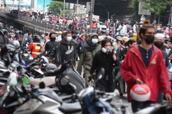 ตร.ห่วงม็อบศุกร์-เสาร์  กลุ่มฮาร์ดคอร์ผสมโรง  เต้น-ลายจุดมาตามนัด