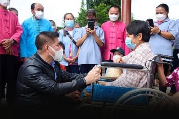 \'ธรรมนัส\'กลับบ้านเกิดเติมพลัง ชาวพะเยาแห่ต้อนรับให้กำลังใจอบอุ่น