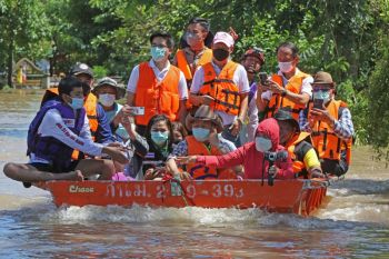‘สุวัจน์’ห่วงน้ำท่วมโคราช สั่งทีมงานเร่งช่วยเหลือผู้ประสบภัย