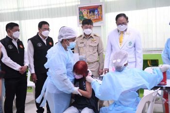 กทม.จัด 6 หน่วยเคลื่อนที่ให้บริการวัคซีนโควิด-19 นักเรียนในสังกัด 3,796 คน