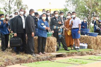 \'บิ๊กตู่\'อารมณ์ดี ผู้ว่าฯบอกนายกฯไปไหน ฝนสลายหมด