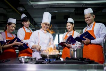 เปิดประสบการณ์หลักสูตร ‘อาหารฟิวชั่น’  ที่วิทยาลัยดุสิตธานี