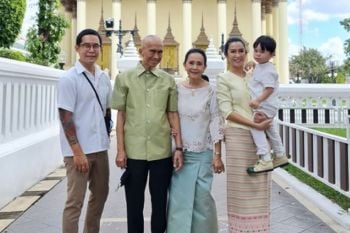 แฟนๆหายห่วง! \'อาต้อย เศรษฐา\'ทำบุญวันเกิดอายุ 77 ปี