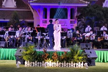 มอบความสุขคนไทย! เพลงพระราชนิพนธ์\'ในหลวง ร.9\' กระหึ่มทั่วไทย