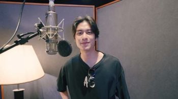 ‘ออกัส-วชิรวิชญ์’จับไมค์โชว์เพลงร็อก
