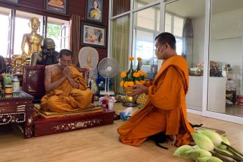 \'พระมหาชำนิ\'เข้ากราบนมัสการนิมนต์ \'หลวงปู่มหาศิลา\' นั่งปธ.ฝ่ายสงฆ์จัดกิจกรรม \'สร้างเจดีย์บูรพาจารย์\'