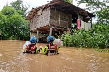 ‘ป่อเต็กตึ๊ง’จัดทีมบรรเทาทุกข์ช่วยผู้ประสบภัยน้ำท่วมหล่มสัก