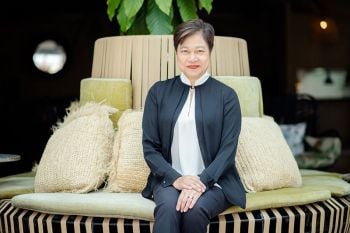 ยุ้ย ไพพรรณ ชวนร่วมสนุกชมบอลโลกจอยักษ์ Escape Bangkok