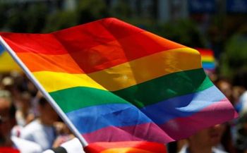 สภาล่างรัสเซีย  ผ่านร่างกฎหมาย  ห้ามส่งเสริม LGBT