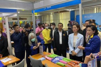 \'ตรีนุช\'เดินหน้าแก้หนี้ครูภาคตะวันออก 8 จังหวัด มูลหนี้ 4,252 ล้านบาท มั่นใจลดหนี้ครูได้จริง