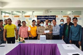 ชาว\'ตำบลเขาขาว\'ทุ่งสง บุก กกต.เมืองคอนค้านแบ่งเขตเลือกตั้งถูกหั่นไปรวมเขตอื่น