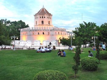 ชวนเที่ยวงาน‘ใต้ร่มพระบารมี 241 ปีกรุงรัตนโกสินทร์’  ‘ไหว้พระ-เที่ยววัด-ยลวัง’รอบเกาะรัตนโกสินทร์