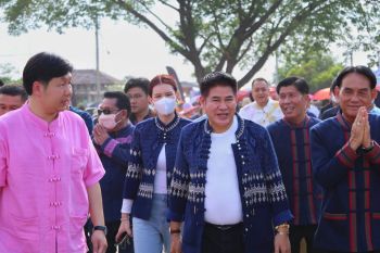 ‘ธรรมนัส’ ควง ‘น้องออม’ ว่าที่ ส.ส. เขต 2 พะเยา ร่วมประเพณีบุญบั้งไฟที่พะเยา