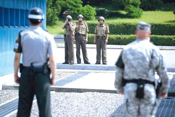 เกาหลีเหนือยิงขีปนาวุธ2ลูกซ้อน หนึ่งวันหลังจับทหารอเมริกันแอบเข้าประเทศ