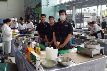 \'ปังไม่หยุด\'แผนกวิชาอาหารอาชีวะอุบลฯคว้ารางวัลรองชนะเลิศอันดับ 2 สุดยอดฝีมืออาหารไทย