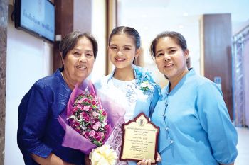 ‘ป่าน-ปานชีวา’สุดปลื้ม เข้ารับรางวัลลูกตัญญู 66