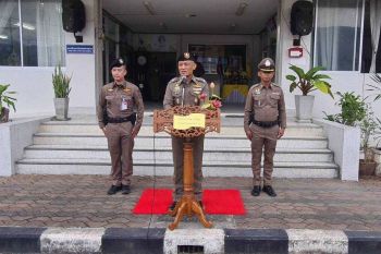 ‘รอง จตช.’ตรวจเยี่ยม‘สภ.ลานสกา’ กำชับเคร่งครัดระเบียบตร.