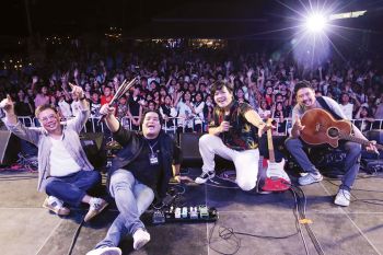 เก็บตก ‘แหนม-รัชโย-มหาหิงค์’ ข้ามฟากฉลองปีใหม่ส่งความสุขล้น  ใน ‘เกาะล้านพัทยาเคาท์ดาวน์ 2024’