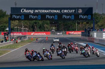 นักบิดดาวดัง พร้อมล่าโพเดียม  Plan B Media BRIC Superbike สนามที่2