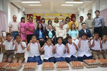 โซไซตี้ : ‘โครงการไข่โรงเรียน เพื่อสุขภาพเด็กไทย’ จ.นครนายก