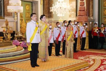 \'ในหลวง-พระราชินี\'พระราชทานพระบรมราชวโรกาสให้ คณะทูตานุทูต และผู้แทนฝ่ายกงสุล เฝ้าฯ ถวายพระพรชัยมงคล