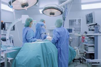 ผ่าตัดกระดูกสันหลังไม่ได้น่ากลัวอย่างที่คิด