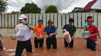 CPF ปันน้ำใจ ส่งมอบอาหารปลอดภัย ช่วยพี่น้องชาวไทยสู้ภัยน้ำท่วม