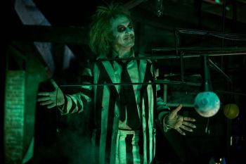 โอ๊ยเล่าเรื่อง : บีเทิลจู๊ดส์ บีเทิลจู๊ดส์  (Beetlejuice Beetlejuice)