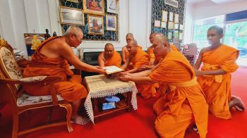 \'วัดพระธรรมกาย\'มอบปัจจัยสมทบ 1แสน ช่วยเหลือครอบครัวผู้สูญเสียจากเหตุไฟไหม้รถบัส