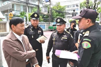 ‘รองฯจักกพันธุ์’ตามงานบางคอแหลม กำชับคุมฝุ่นก่อสร้าง-ผู้ค้า ซ.จันทน์ 43