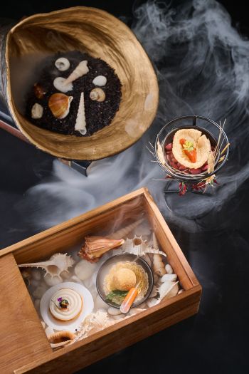 New Chef’s Table อาหารไทยในรูปแบบที่หรูหรากับ ‘เชฟชัชษร ประทุมมา’