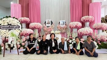 \'สมศักดิ์\'มอบ\'สส.พรรณสิริ\'ร่วมงานศพ 2 พ่อ-ลูก เหตุดินสไลด์ จ.สุโขทัย