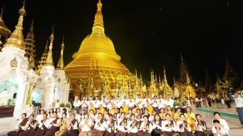 ‘วัดพระธรรมกาย’เชื่อม‘สังฆสัมพันธ์เมียนมา-ไทย’ จุดประทีป-มหาสังฆทาน